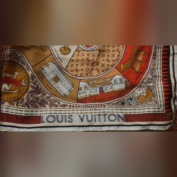 Louis Vouitton Silk Scarf - Picture 4 of 12